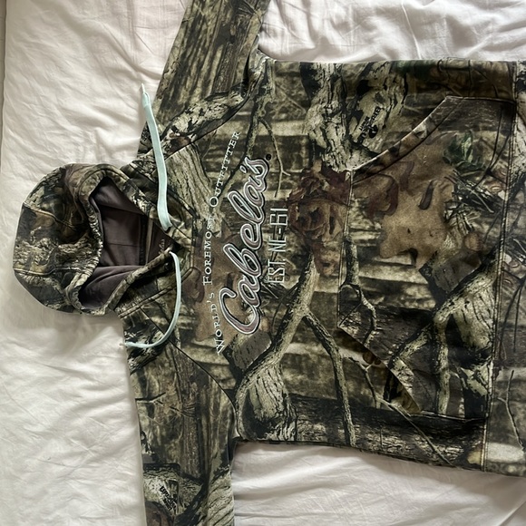 Vintage Trendy tree camo hoodie with unique rip design on sleeves - Picture 2 of 4